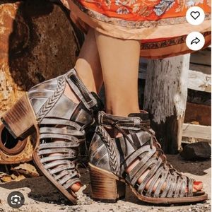 FREEBIRD BY STEVEN WAZEE 🥥 ice LEATHER SANDALS BOOTIES SZ 8 Runs Big.